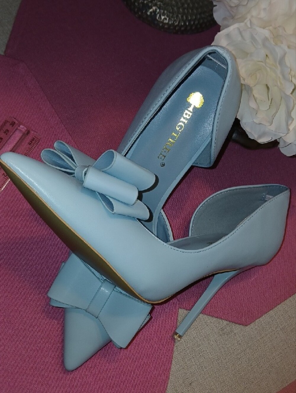 Light Blue Bow Pointed-Toe Pumps